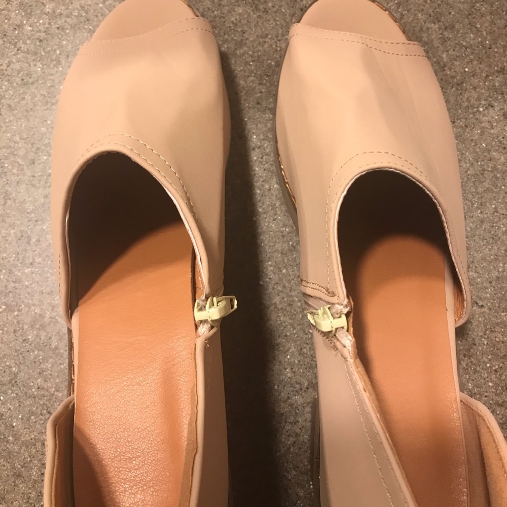 Women’s Peep Toe Booties